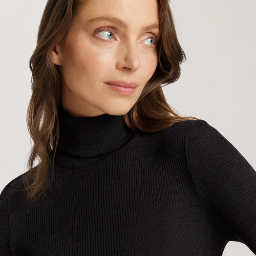 70901 Maria Turtleneck Shirt - 924 Phantom