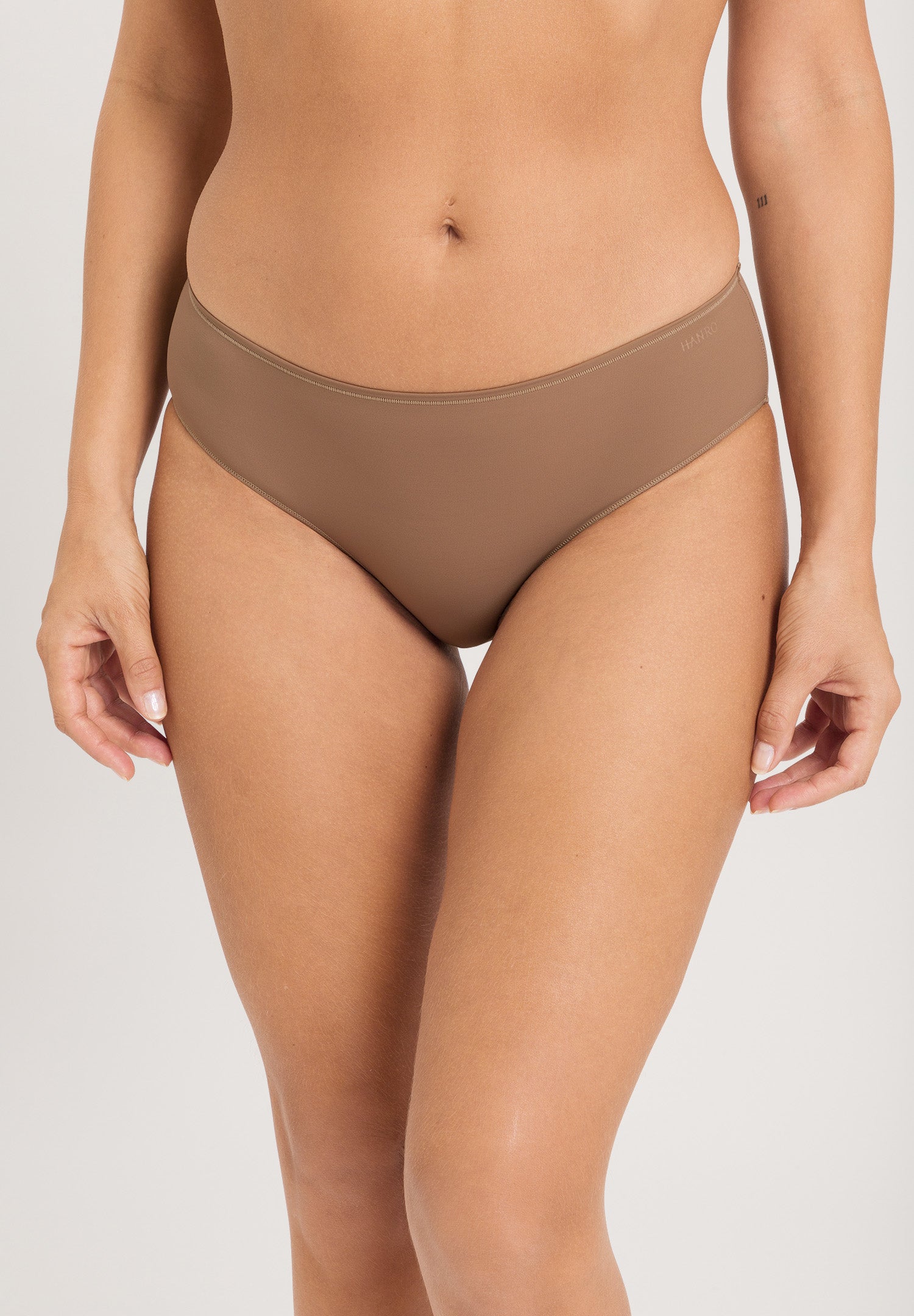 71457 Allure Hi Cut Brief - 2882 Dark Taupe