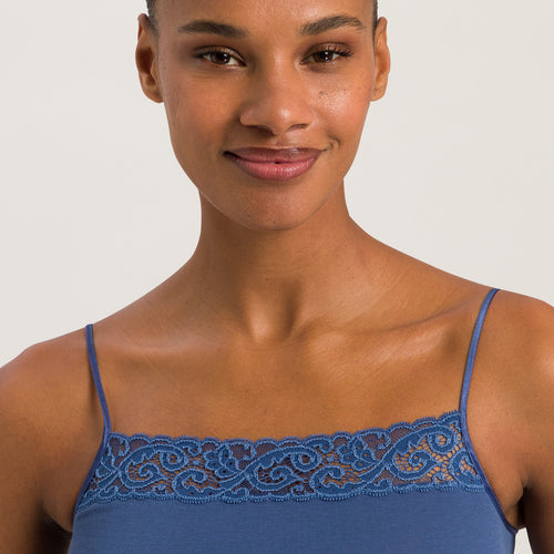 71484 Moments Spaghetti Cami - 2604 True Navy