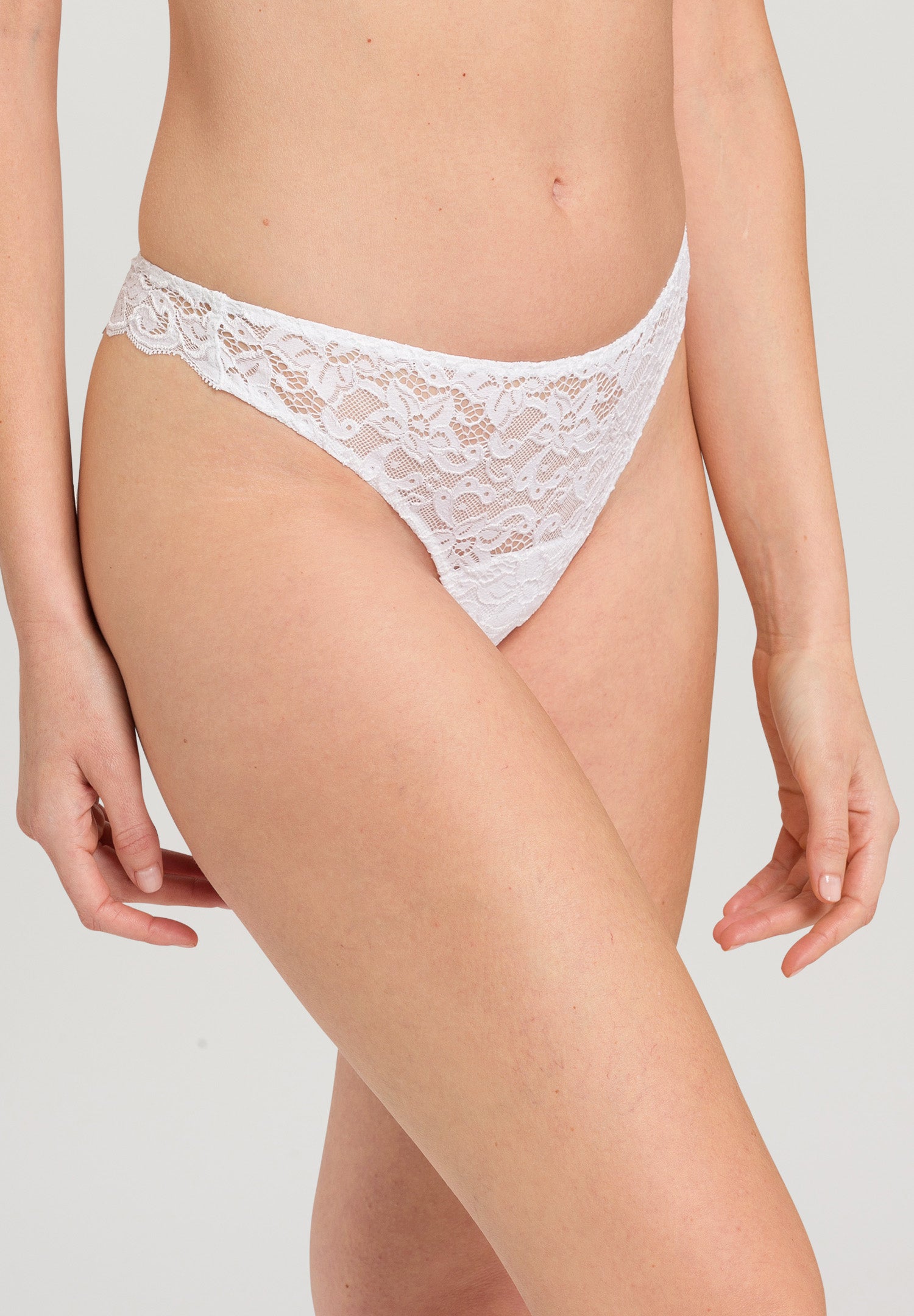 71507 Luxury Moments Thong - 101 White