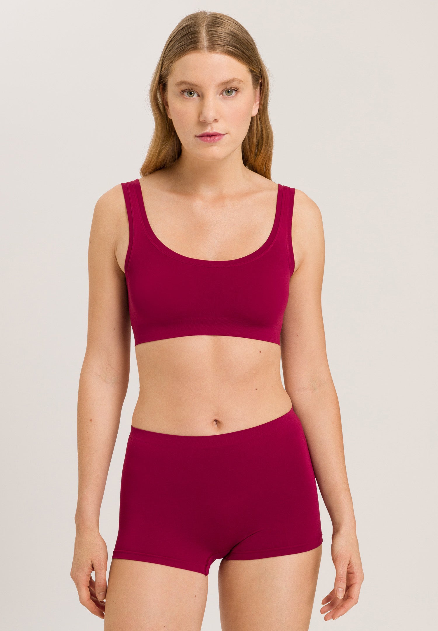 71810 Touch Feeling Crop Top - 2406 Intense Garnet