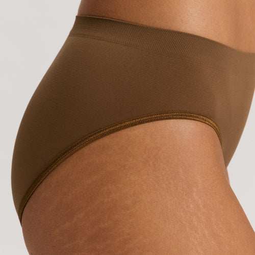 Touch Feeling Hi Cut Brief | Mochaccino 71812-2757