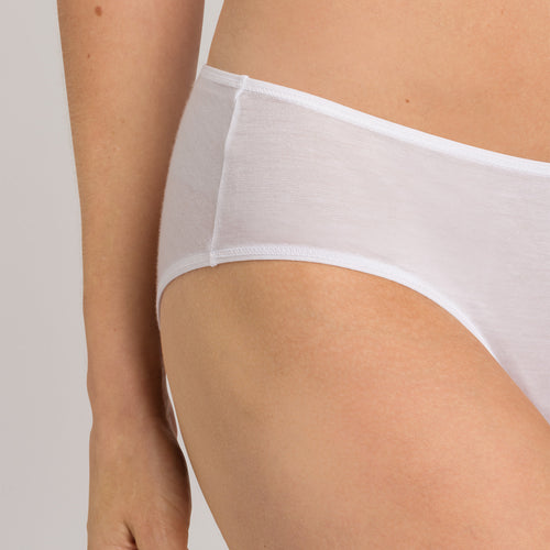 71819 Hicut Brief - 101 White