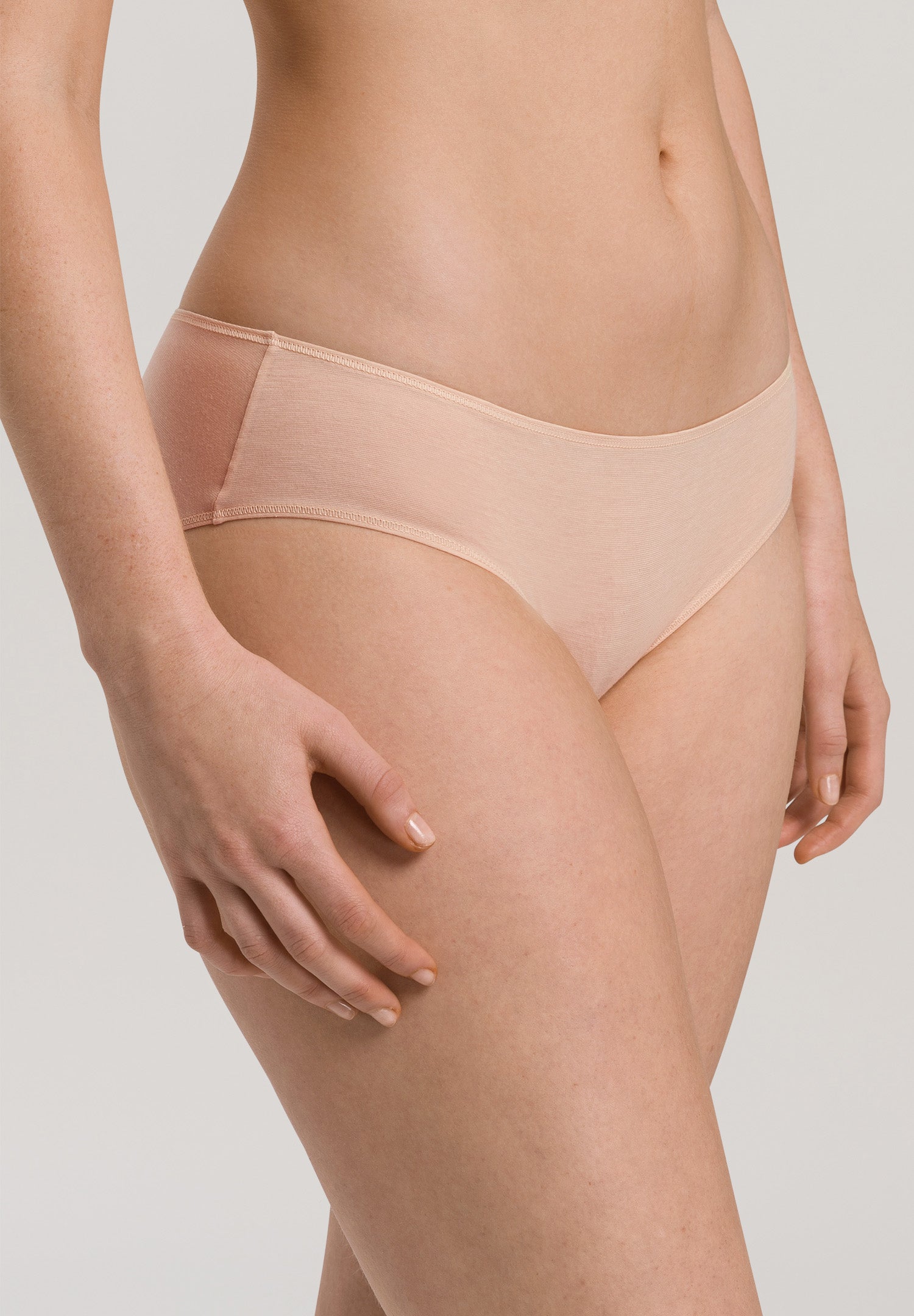 71819 Hicut Brief - 274 Beige