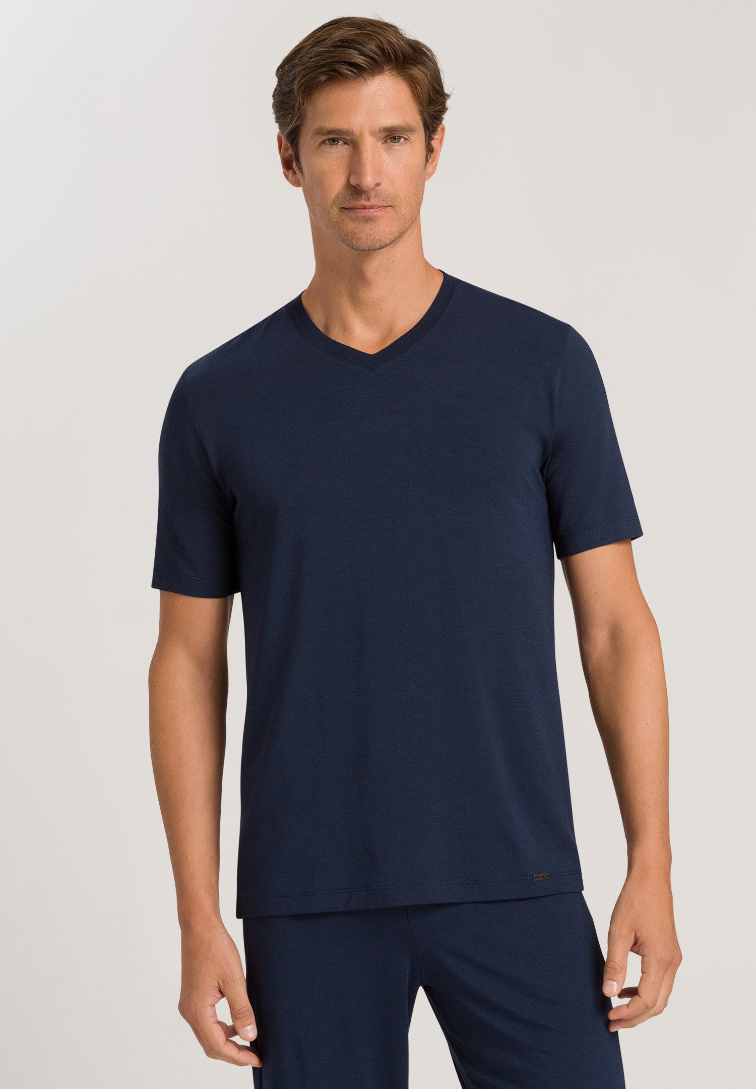 75035 Casuals S/Slv Shirt V-Neck - 1610 Deep Navy