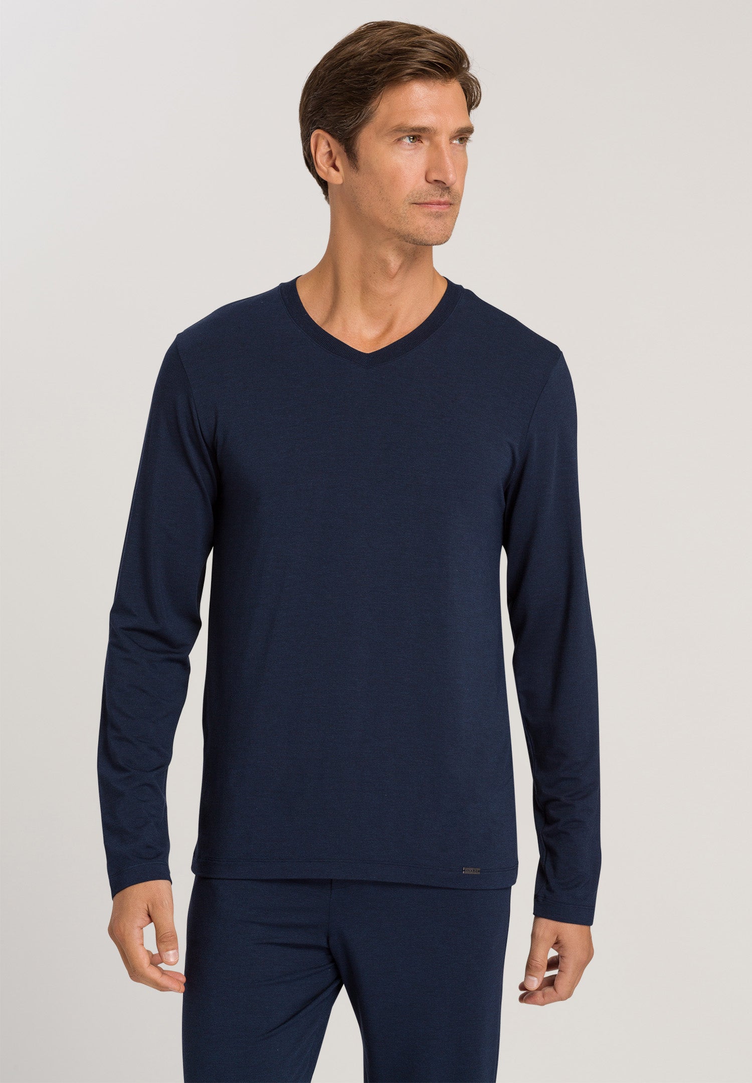 75036 Casuals L/Slv Shirt V-Neck - 1610 Deep Navy